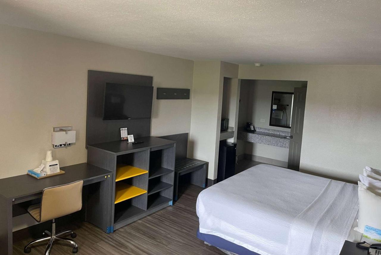 Days Inn By Wyndham Ruston La Ngoại thất bức ảnh