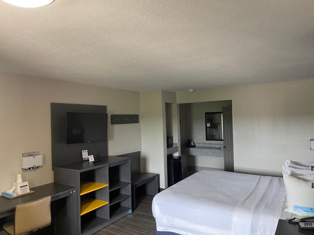 Days Inn By Wyndham Ruston La Ngoại thất bức ảnh