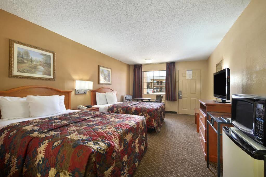 Days Inn By Wyndham Ruston La Ngoại thất bức ảnh